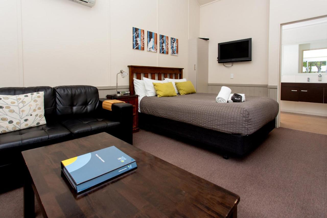 Queenstown Top 10 Holiday Park Bagian luar foto