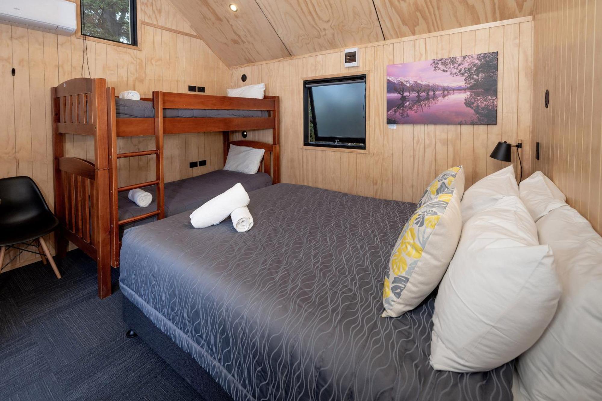 Queenstown Top 10 Holiday Park Bagian luar foto