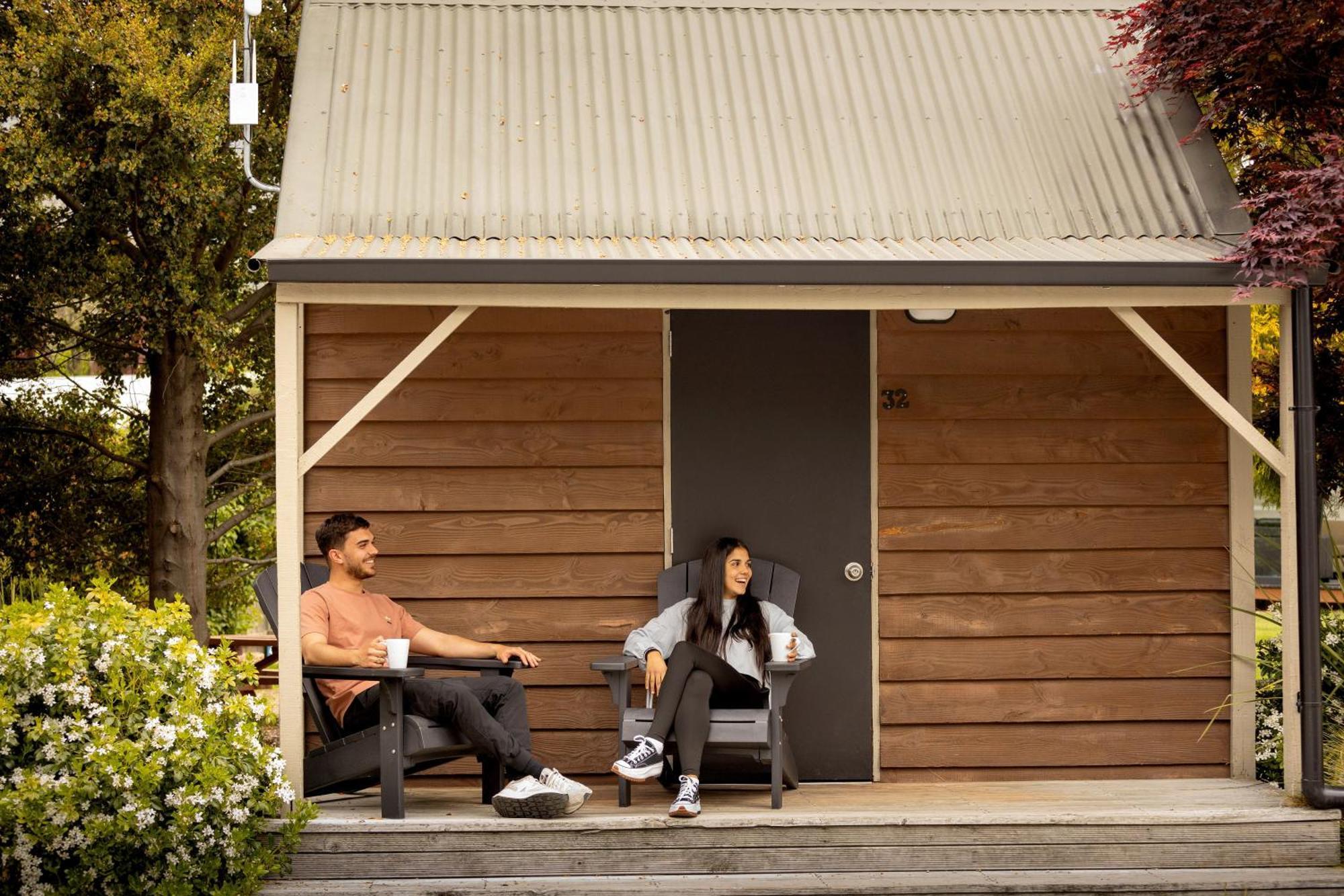 Queenstown Top 10 Holiday Park Bagian luar foto