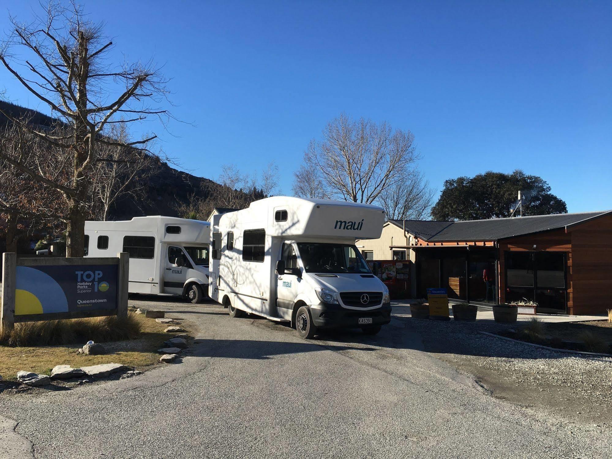 Queenstown Top 10 Holiday Park Bagian luar foto